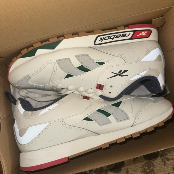Reebok Shoes - Classic Reebok rc 1.0